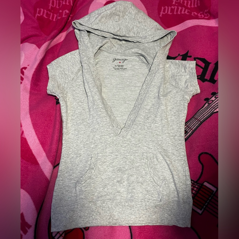 Vintage Garage Light Gray Short Sleeve Hoodie